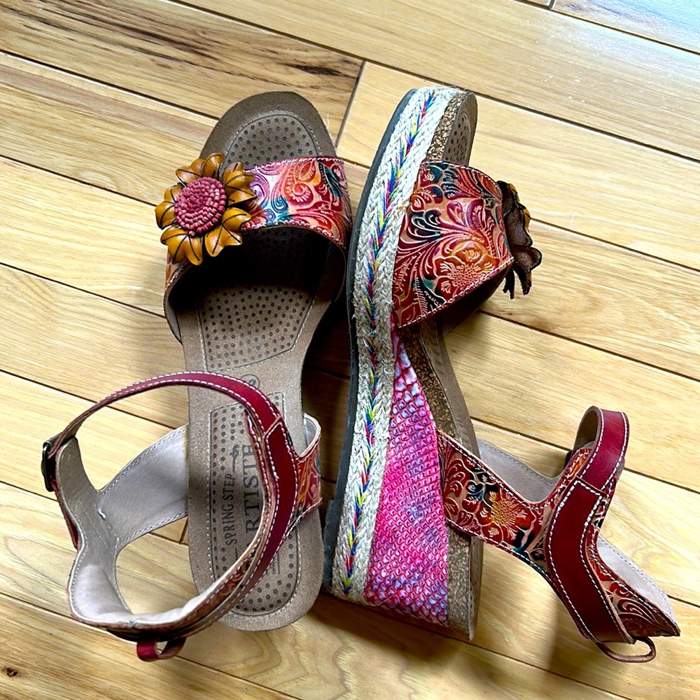 L’ARTISTE Size 42 Spring Step Sandal ANNMARIE Style Colorful Stylish Comfortable